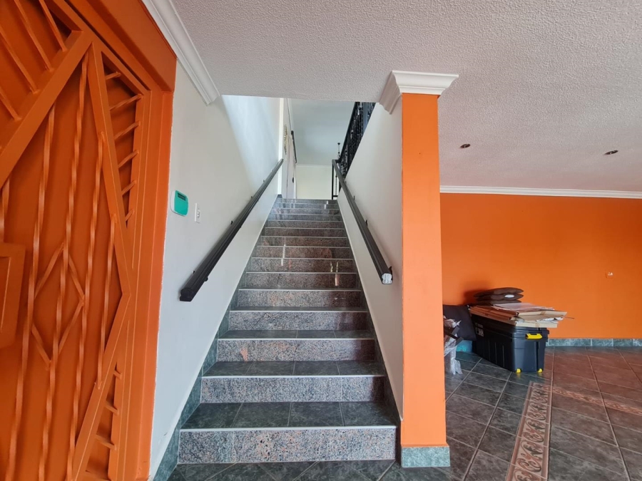 4 Bedroom Property for Sale in Linmeyer Gauteng