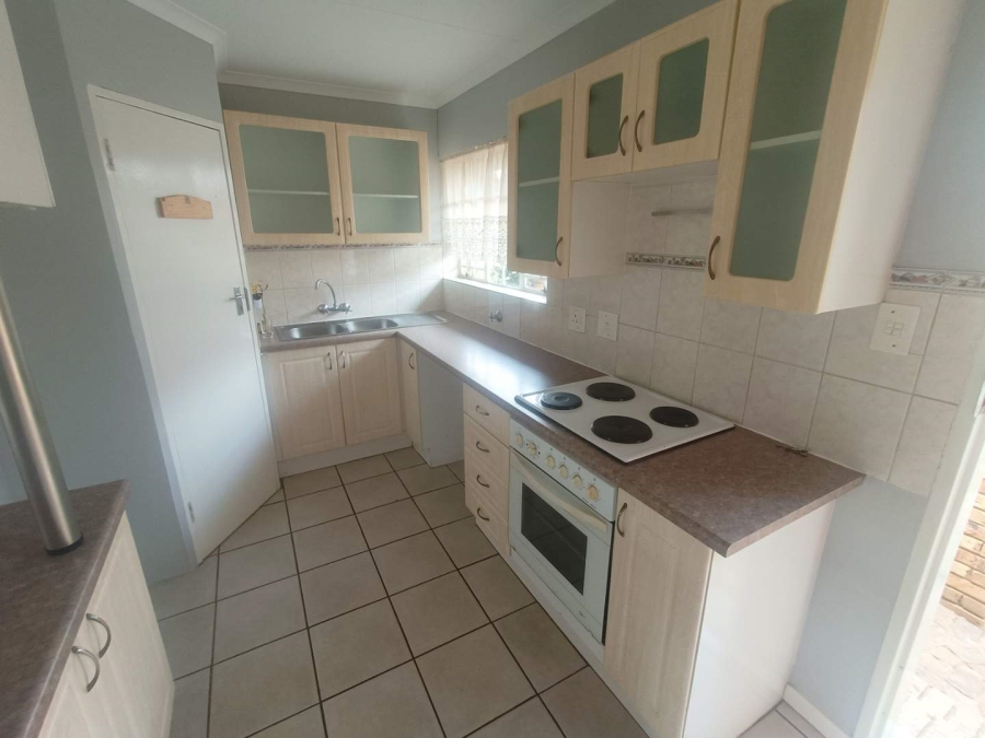 To Let 2 Bedroom Property for Rent in Clubview Gauteng