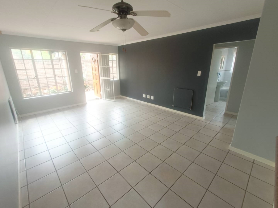 To Let 2 Bedroom Property for Rent in Clubview Gauteng