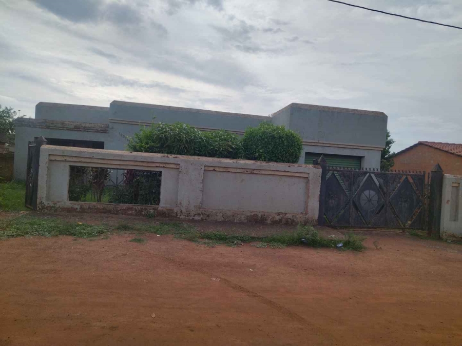 3 Bedroom Property for Sale in Soshanguve South Gauteng