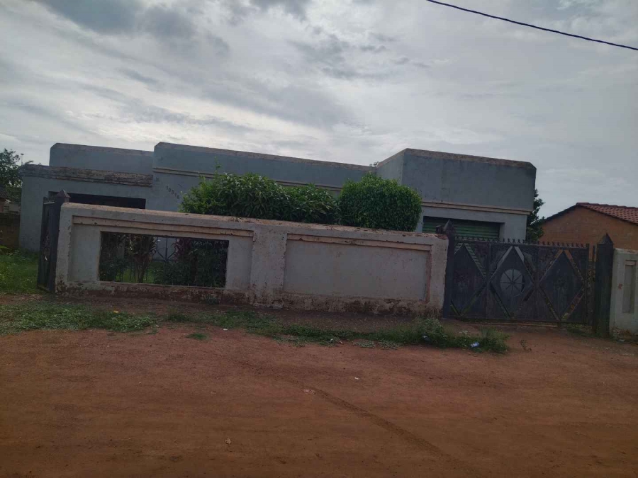 3 Bedroom Property for Sale in Soshanguve South Gauteng