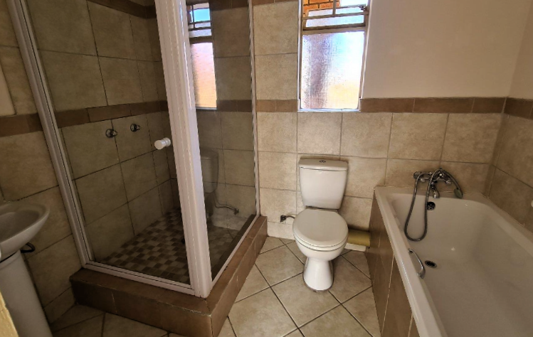 3 Bedroom Property for Sale in Elardus Park Gauteng