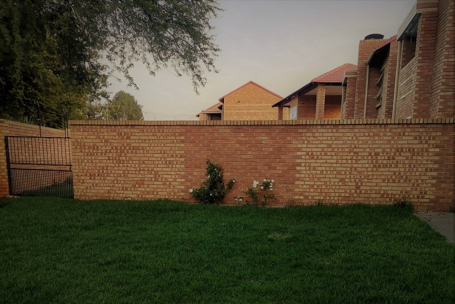 To Let 3 Bedroom Property for Rent in Elardus Park Gauteng