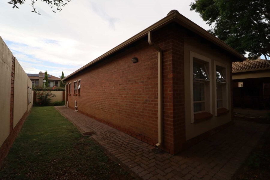 To Let 3 Bedroom Property for Rent in The Wilds Gauteng