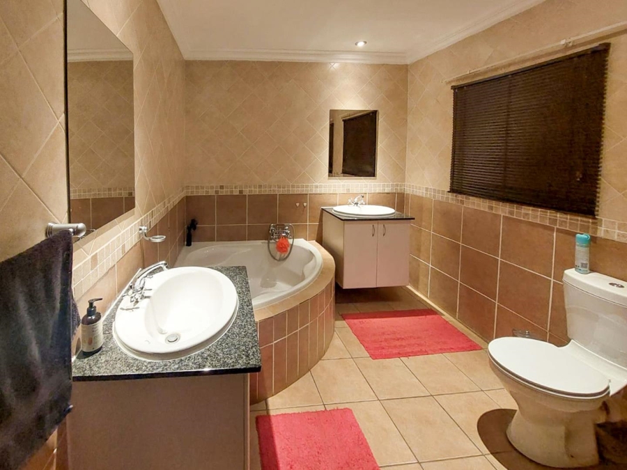 To Let 3 Bedroom Property for Rent in The Wilds Gauteng
