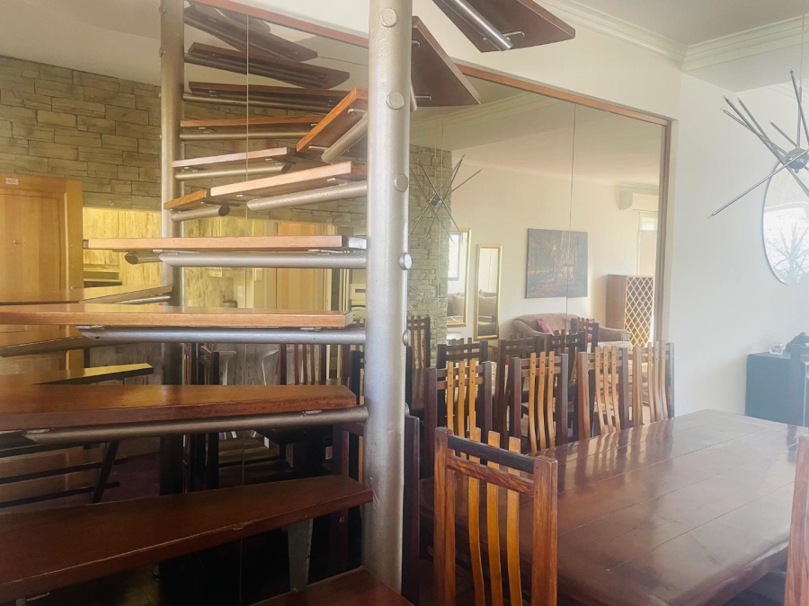 To Let 1 Bedroom Property for Rent in Illovo Gauteng