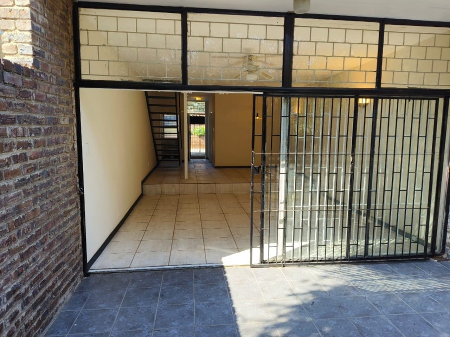 3 Bedroom Property for Sale in Meyerspark Gauteng