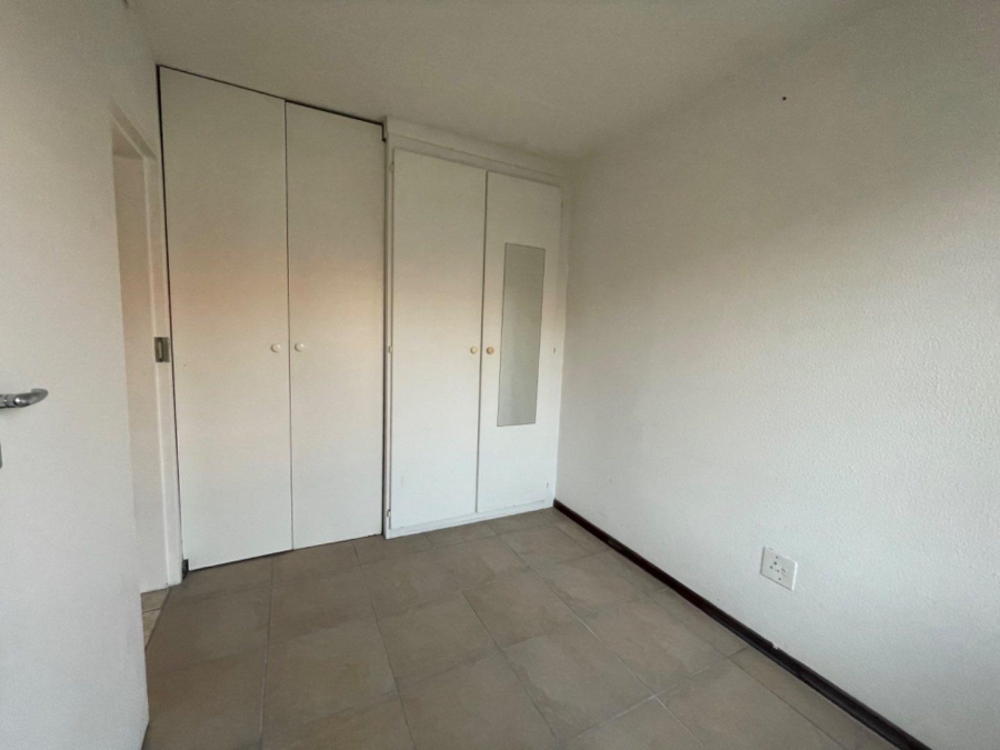 To Let 2 Bedroom Property for Rent in Glen Marais Gauteng