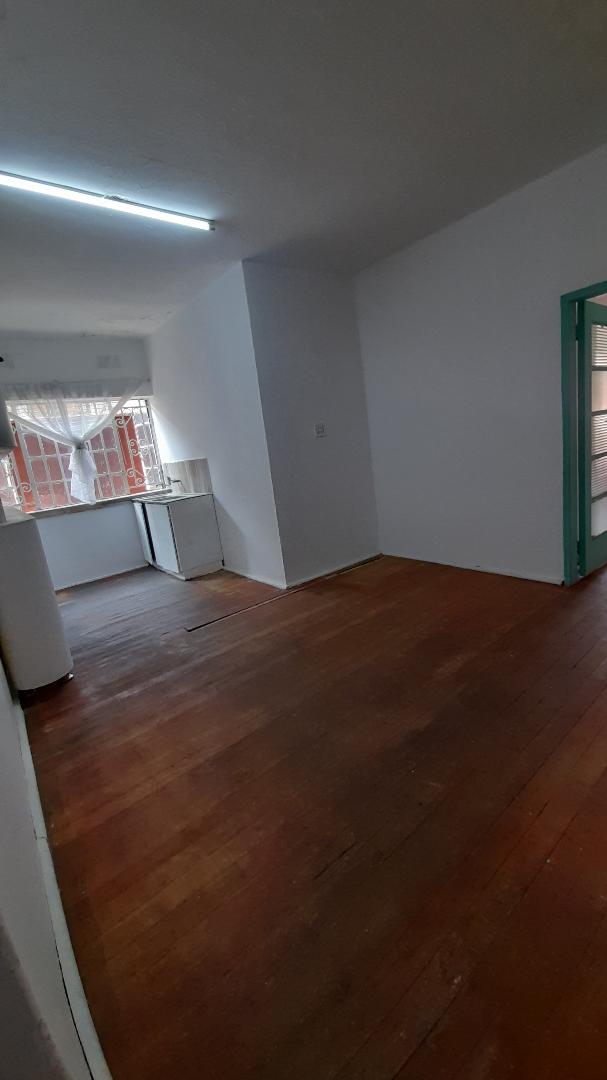 To Let 2 Bedroom Property for Rent in Turffontein Gauteng