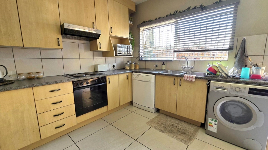 2 Bedroom Property for Sale in Florentia Gauteng