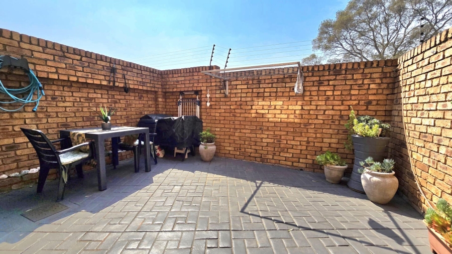 2 Bedroom Property for Sale in Florentia Gauteng
