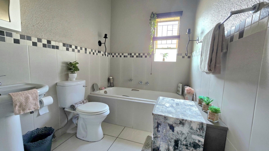 2 Bedroom Property for Sale in Florentia Gauteng