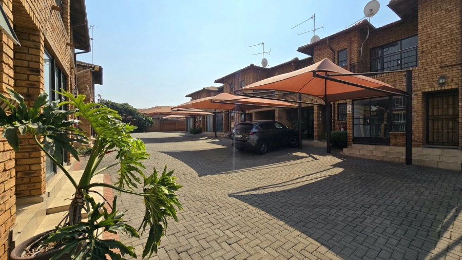 2 Bedroom Property for Sale in Florentia Gauteng