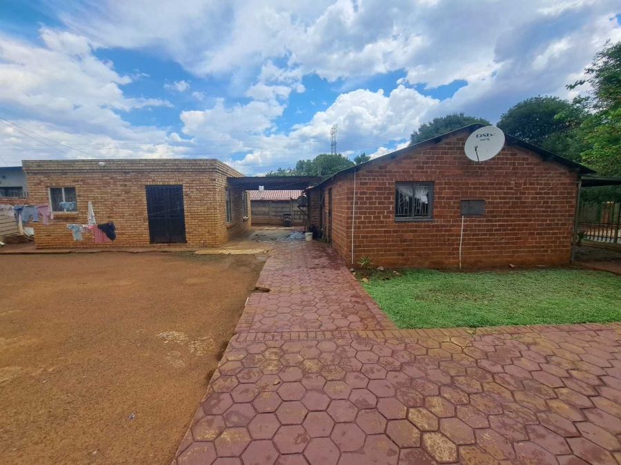 4 Bedroom Property for Sale in Eersterust Gauteng