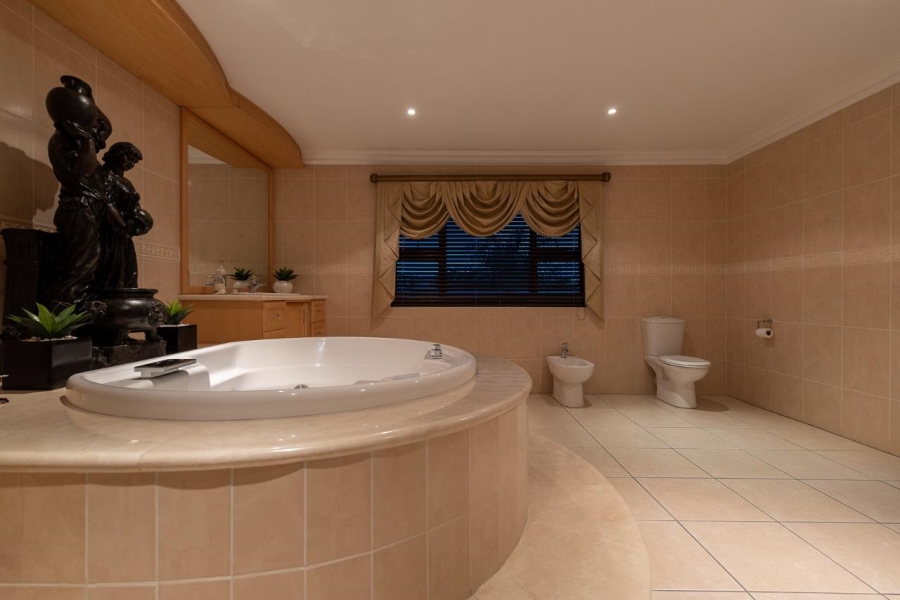 5 Bedroom Property for Sale in Meyersdal Gauteng