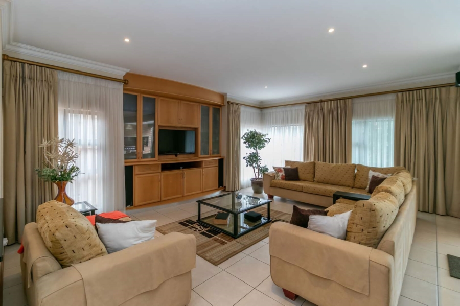5 Bedroom Property for Sale in Meyersdal Gauteng