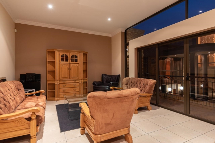 5 Bedroom Property for Sale in Meyersdal Gauteng