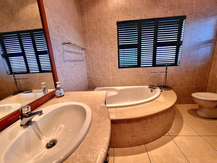 5 Bedroom Property for Sale in Meyersdal Gauteng