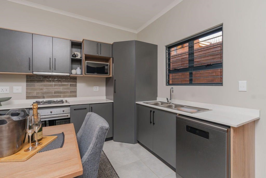 To Let 3 Bedroom Property for Rent in Olympus Gauteng