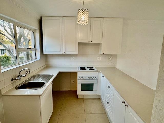 To Let 1 Bedroom Property for Rent in Glenadrienne Gauteng