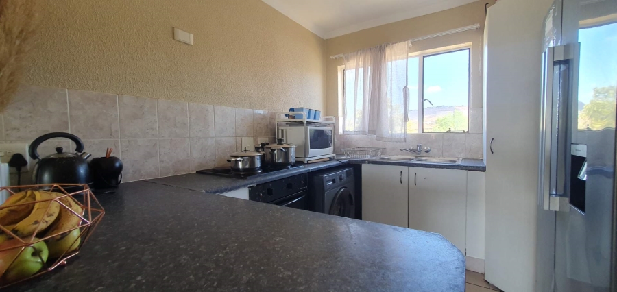To Let 2 Bedroom Property for Rent in Willowbrook Gauteng