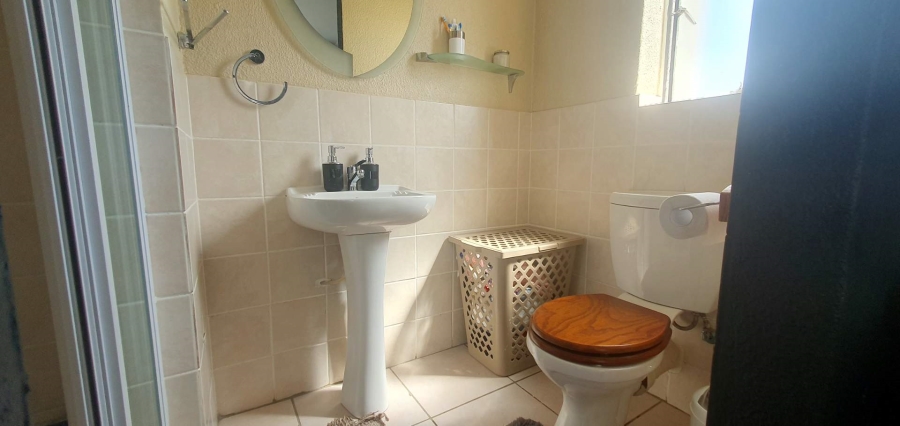 To Let 2 Bedroom Property for Rent in Willowbrook Gauteng
