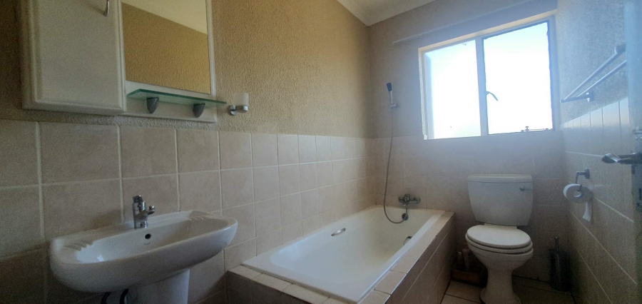 To Let 2 Bedroom Property for Rent in Willowbrook Gauteng