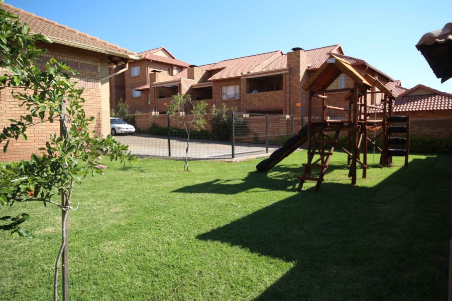 To Let 3 Bedroom Property for Rent in Olympus Gauteng