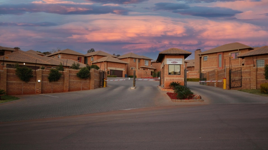 To Let 3 Bedroom Property for Rent in Olympus Gauteng