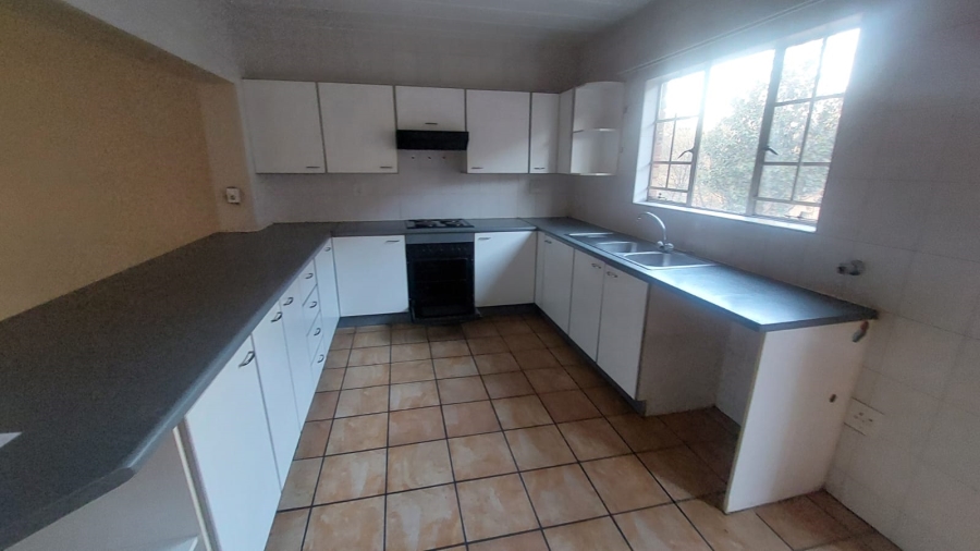3 Bedroom Property for Sale in South Crest Gauteng