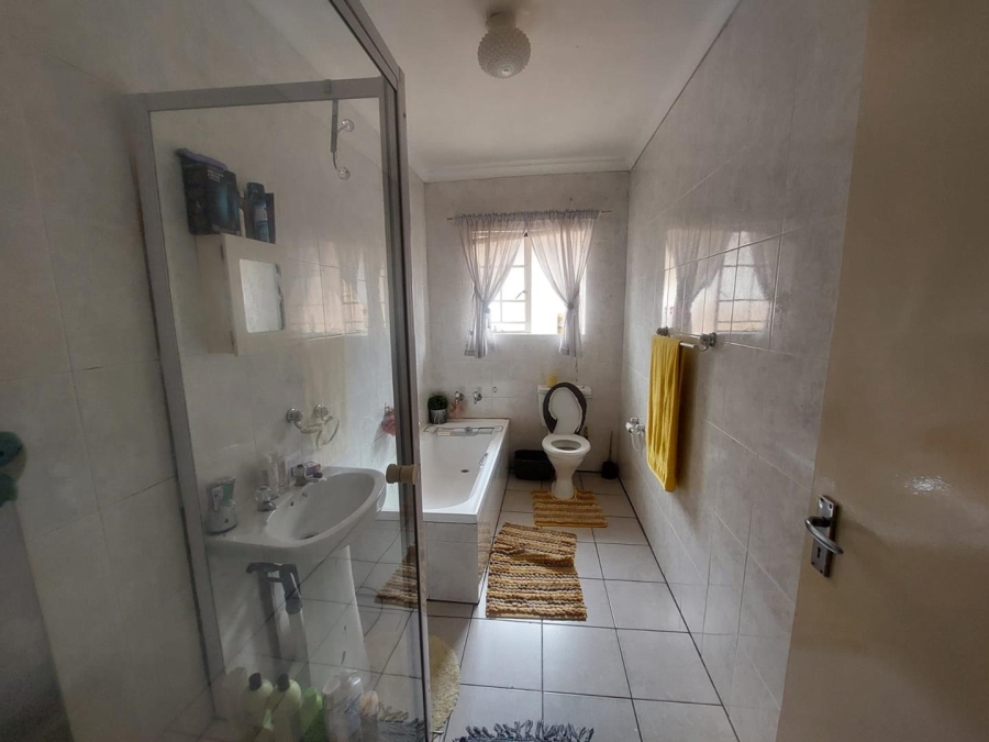 3 Bedroom Property for Sale in South Crest Gauteng