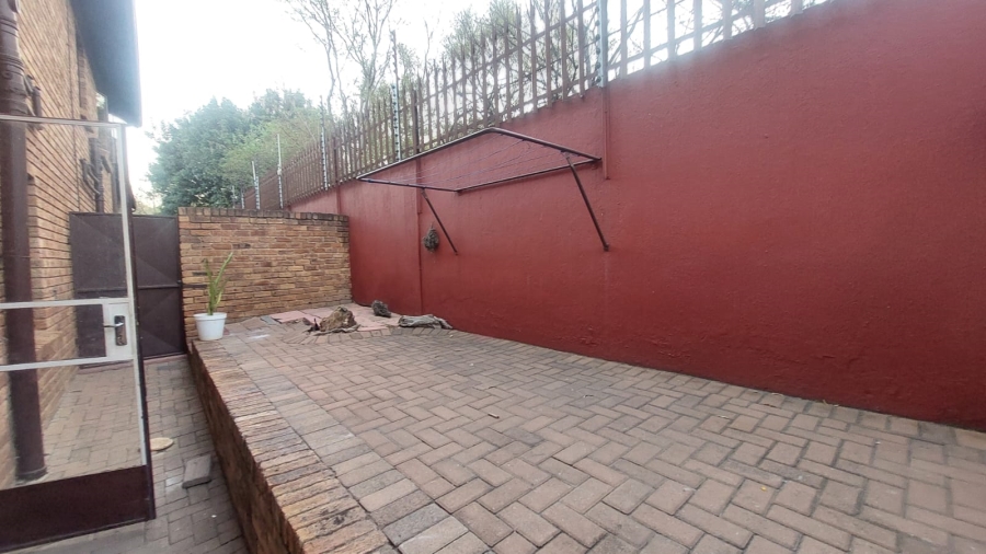 3 Bedroom Property for Sale in South Crest Gauteng