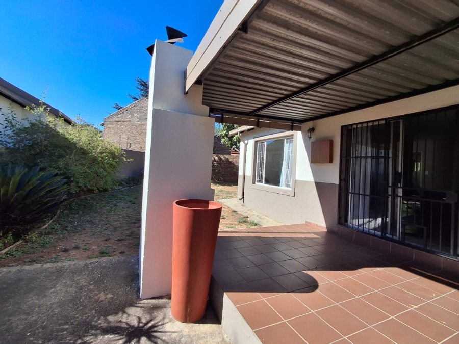 2 Bedroom Property for Sale in The Reeds Gauteng