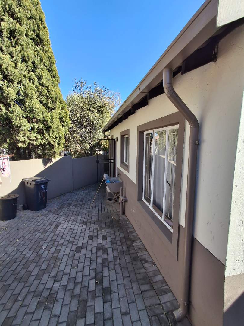 2 Bedroom Property for Sale in The Reeds Gauteng