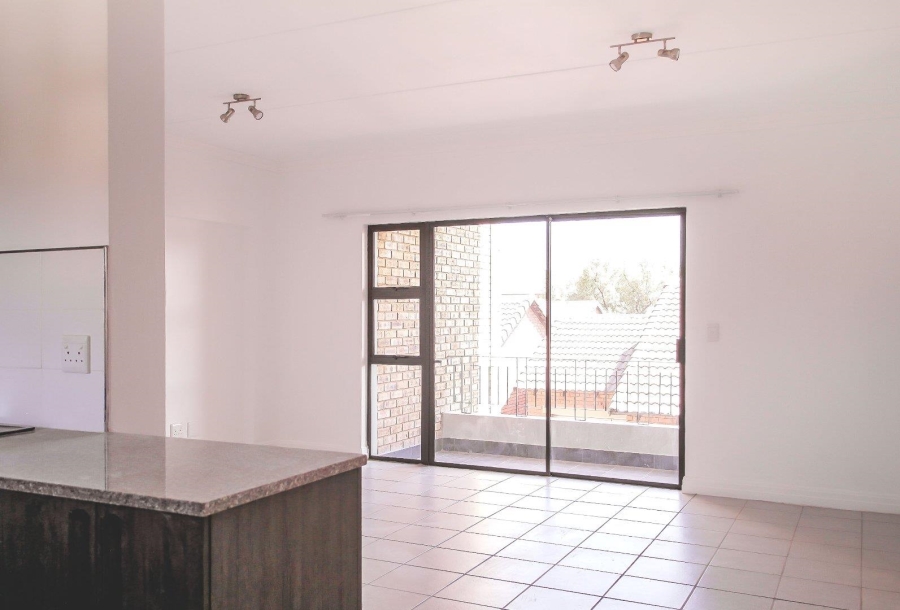 To Let 2 Bedroom Property for Rent in New Redruth Gauteng