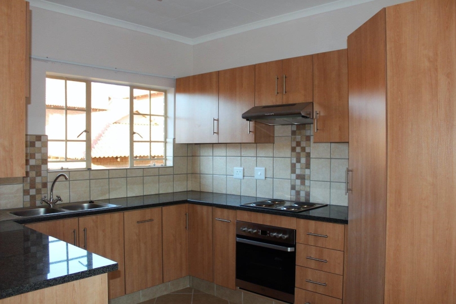 To Let 2 Bedroom Property for Rent in Olympus Gauteng