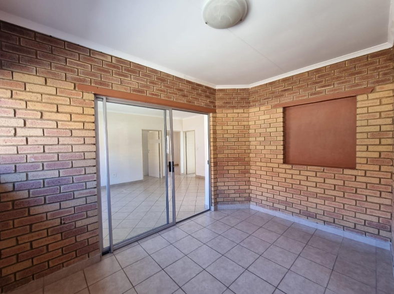 To Let 2 Bedroom Property for Rent in Olympus Gauteng