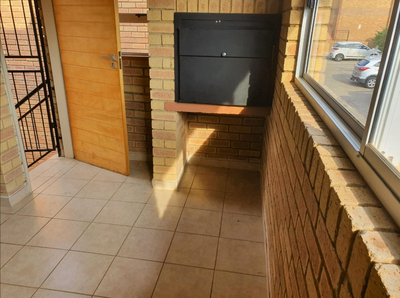 To Let 2 Bedroom Property for Rent in Olympus Gauteng