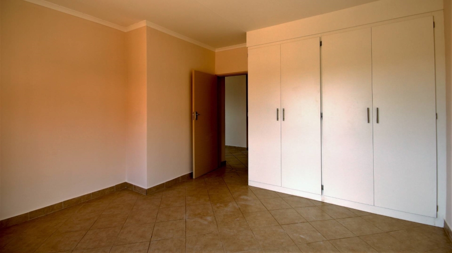 To Let 2 Bedroom Property for Rent in Olympus Gauteng