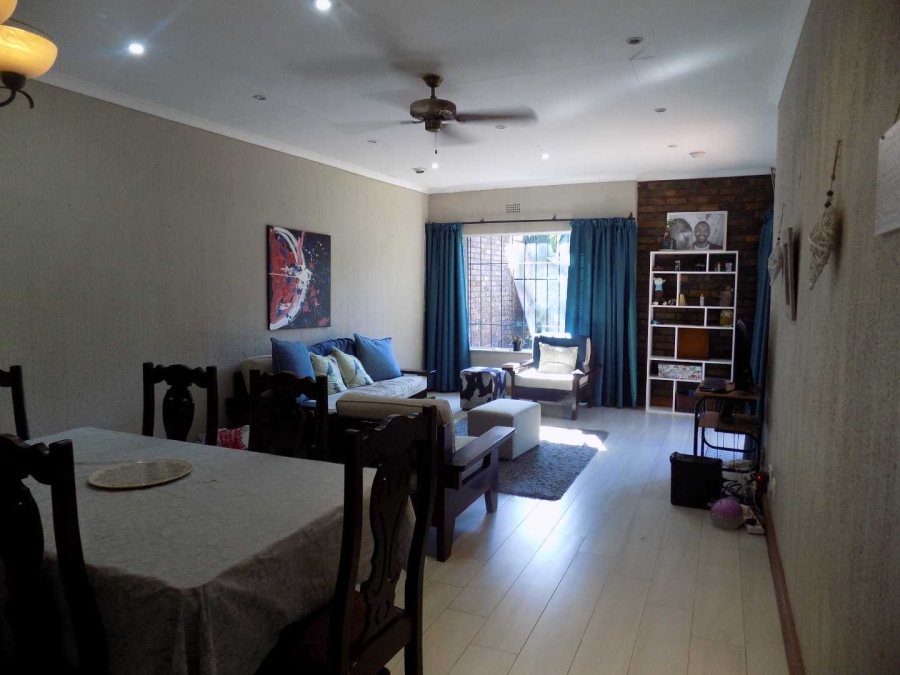 To Let 2 Bedroom Property for Rent in River Club Gauteng