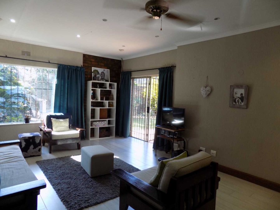 To Let 2 Bedroom Property for Rent in River Club Gauteng
