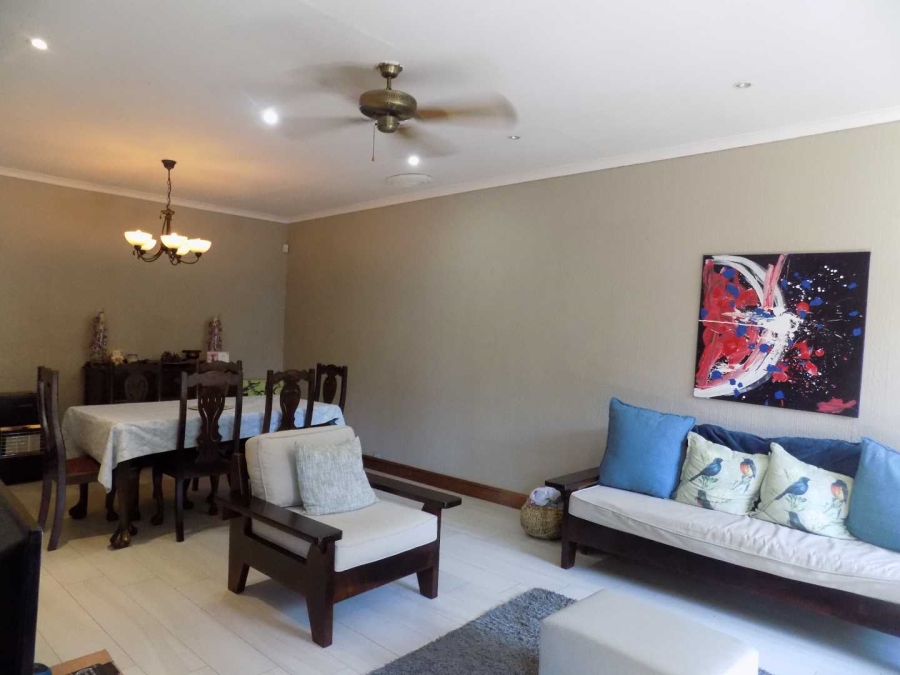 To Let 2 Bedroom Property for Rent in River Club Gauteng