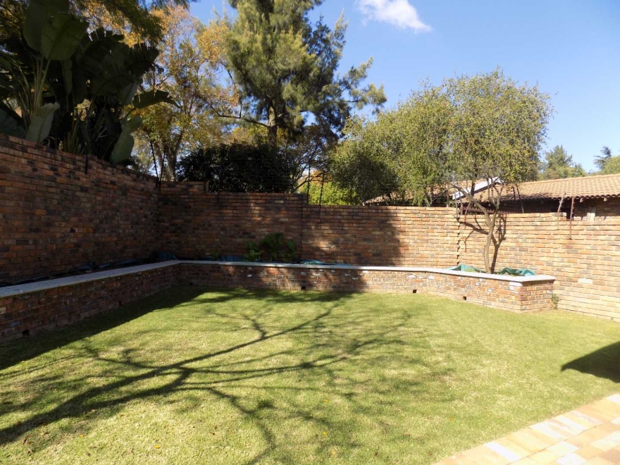 To Let 2 Bedroom Property for Rent in River Club Gauteng