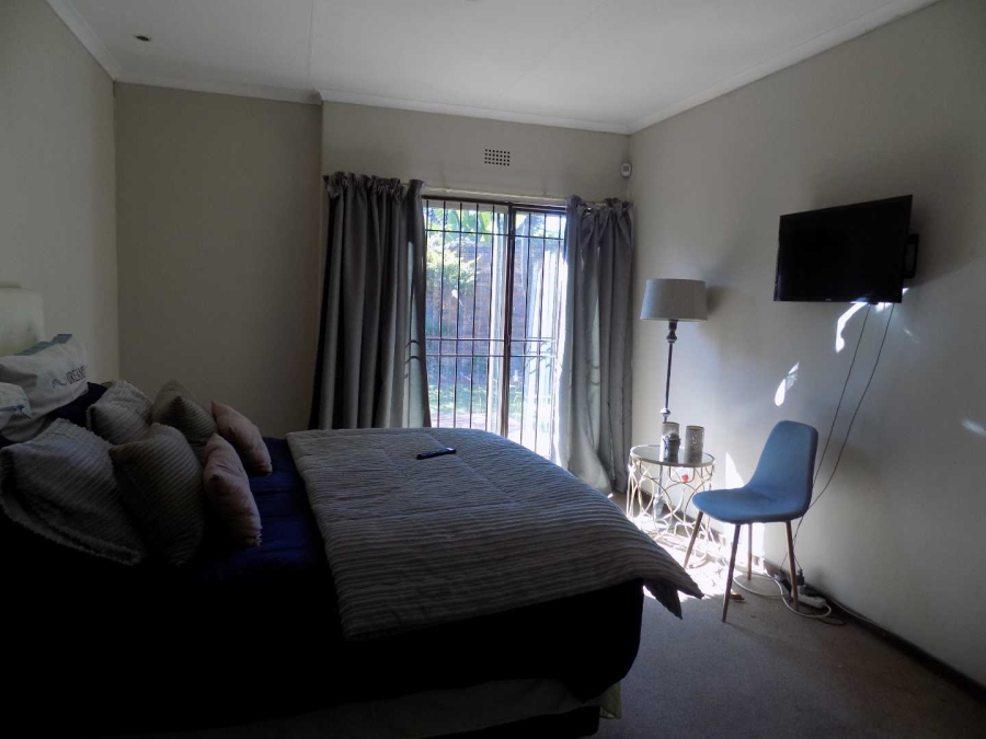 To Let 2 Bedroom Property for Rent in River Club Gauteng