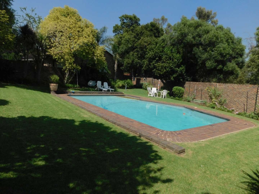 To Let 2 Bedroom Property for Rent in River Club Gauteng