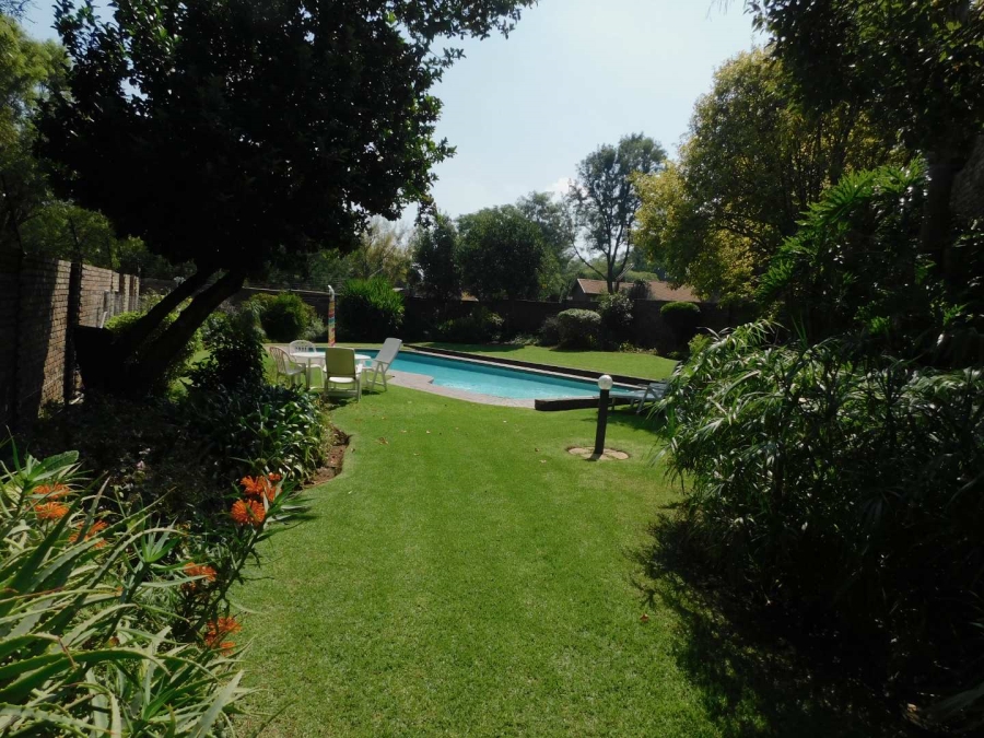 To Let 2 Bedroom Property for Rent in River Club Gauteng
