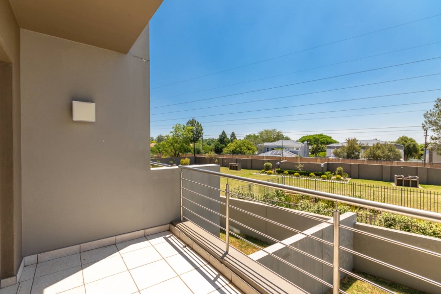 To Let 2 Bedroom Property for Rent in Broadacres Gauteng
