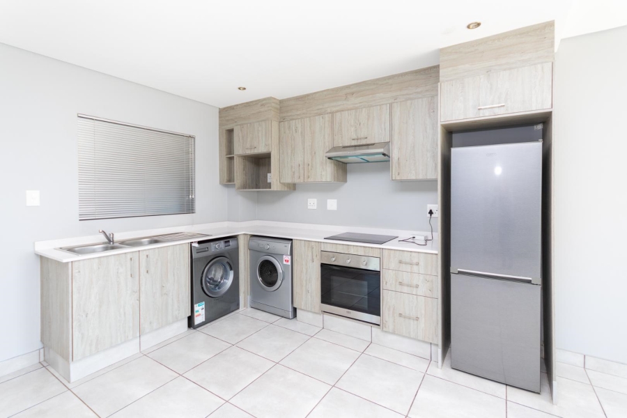 To Let 2 Bedroom Property for Rent in Broadacres Gauteng