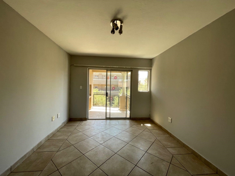 To Let 2 Bedroom Property for Rent in Glen Marais Gauteng