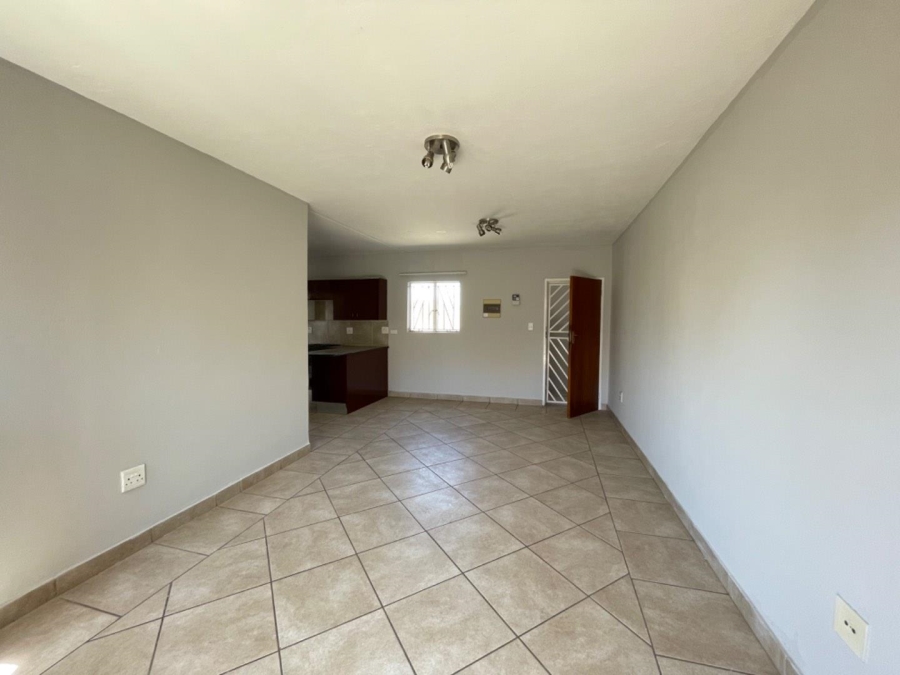 To Let 2 Bedroom Property for Rent in Glen Marais Gauteng